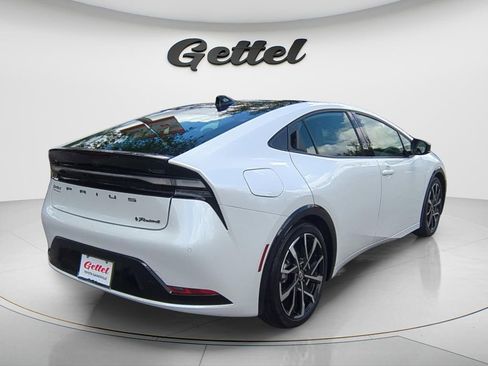 Used 2024 Toyota Prius Prime FWD image 5