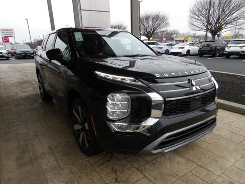 New 2026 Mitsubishi Outlander SE image 3