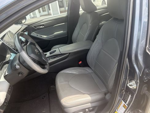 Used 2020 Toyota Avalon Limited w/ Advanced Safety Package FWD image 15