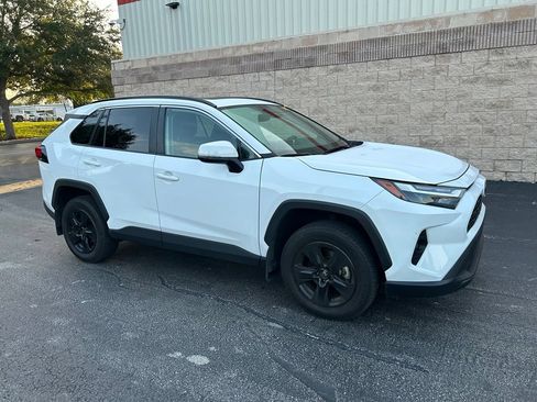Used 2025 Toyota RAV4 XLE w/ Convenience Package FWD image 8