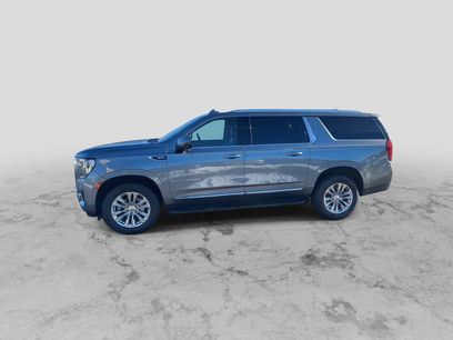 Used 2022 GMC Yukon XL SLT w/ SLT Premium Package
