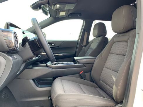 Used 2025 Chevrolet Equinox LT image 25