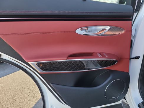 Used 2025 Genesis GV70 3.5T Sport w/ Sport Prestige Package image 10