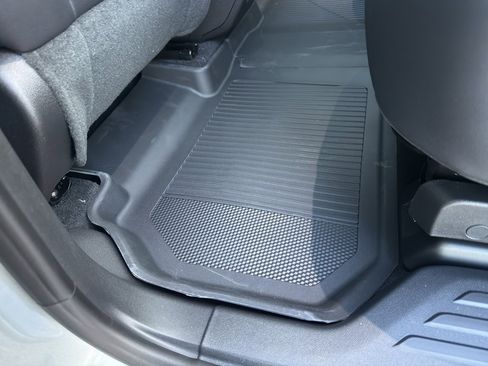 New 2026 Chevrolet Traverse RS w/ LPO, Floor Liner Package AWD/4WD image 49