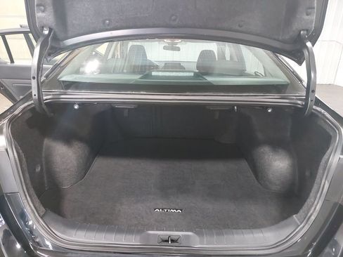 Certified 2025 Nissan Altima 2.5 SV FWD image 13