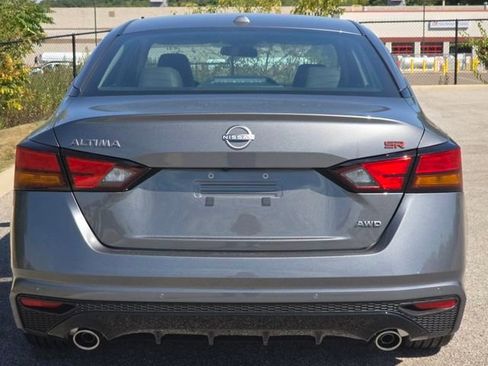 New 2025 Nissan Altima 2.5 SR w/ SR Premium Package image 23