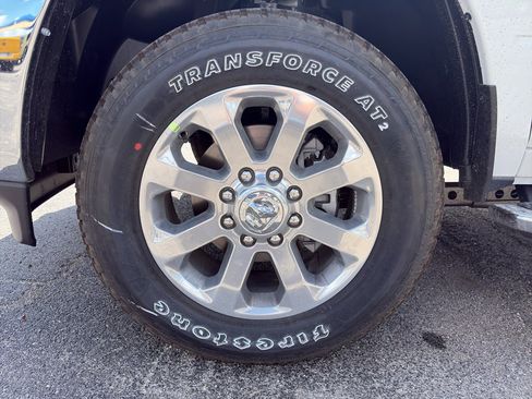 New 2026 RAM 2500 Laramie AWD/4WD image 11