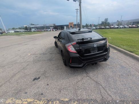 Used 2018 Honda Civic Sport image 29
