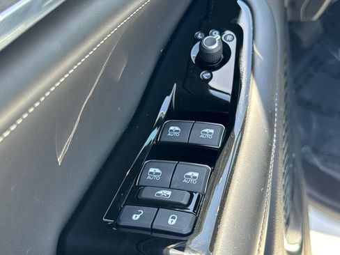 Used 2023 Jeep Grand Cherokee Overland AWD/4WD image 21