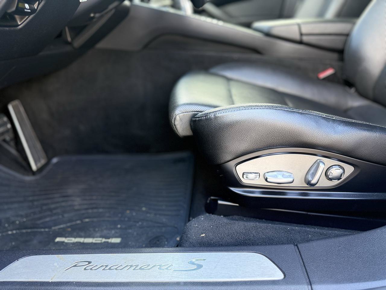 Used 2013 Porsche Panamera S RWD image 28