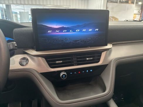 New 2026 Ford Explorer Active AWD/4WD image 19