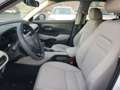 New 2026 Honda HR-V LX image 7