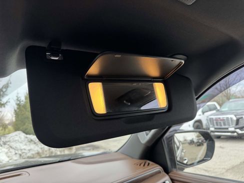 Used 2021 Chevrolet Tahoe High Country w/ Premium Package image 36