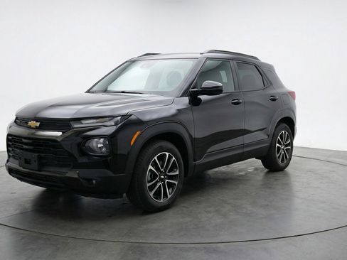 Used 2025 Chevrolet TrailBlazer LT FWD image 3