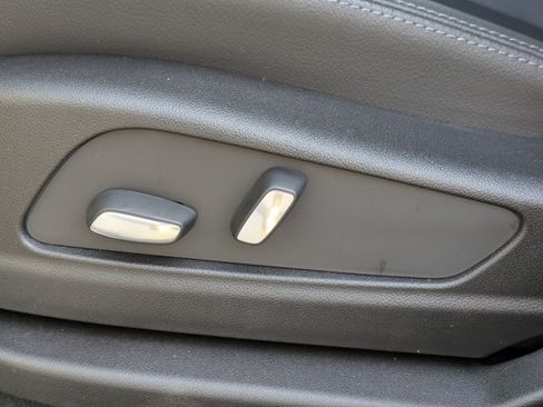 New 2026 Cadillac XT5 Luxury w/ LPO, Floor Liner Package image 22