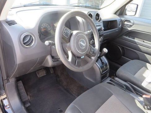 Used 2015 Jeep Patriot Sport w/ Power Value Group AWD/4WD image 12