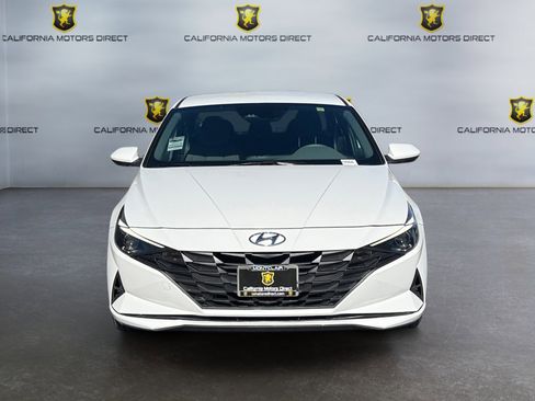 Used 2023 Hyundai Elantra Blue image 8