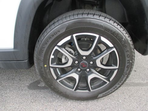 Used 2025 Jeep Compass Trailhawk AWD/4WD image 9