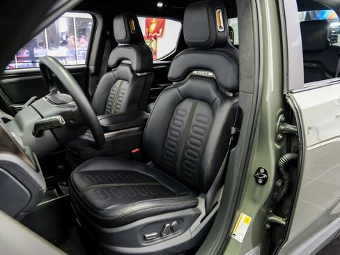 Used 2022 Rivian R1T Launch Edition image 33