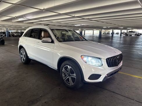 Used 2016 Mercedes-Benz GLC 300 image 2