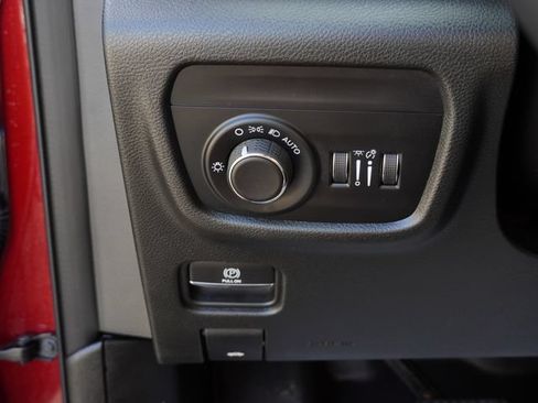 Used 2025 Jeep Grand Cherokee L Laredo AWD/4WD image 24