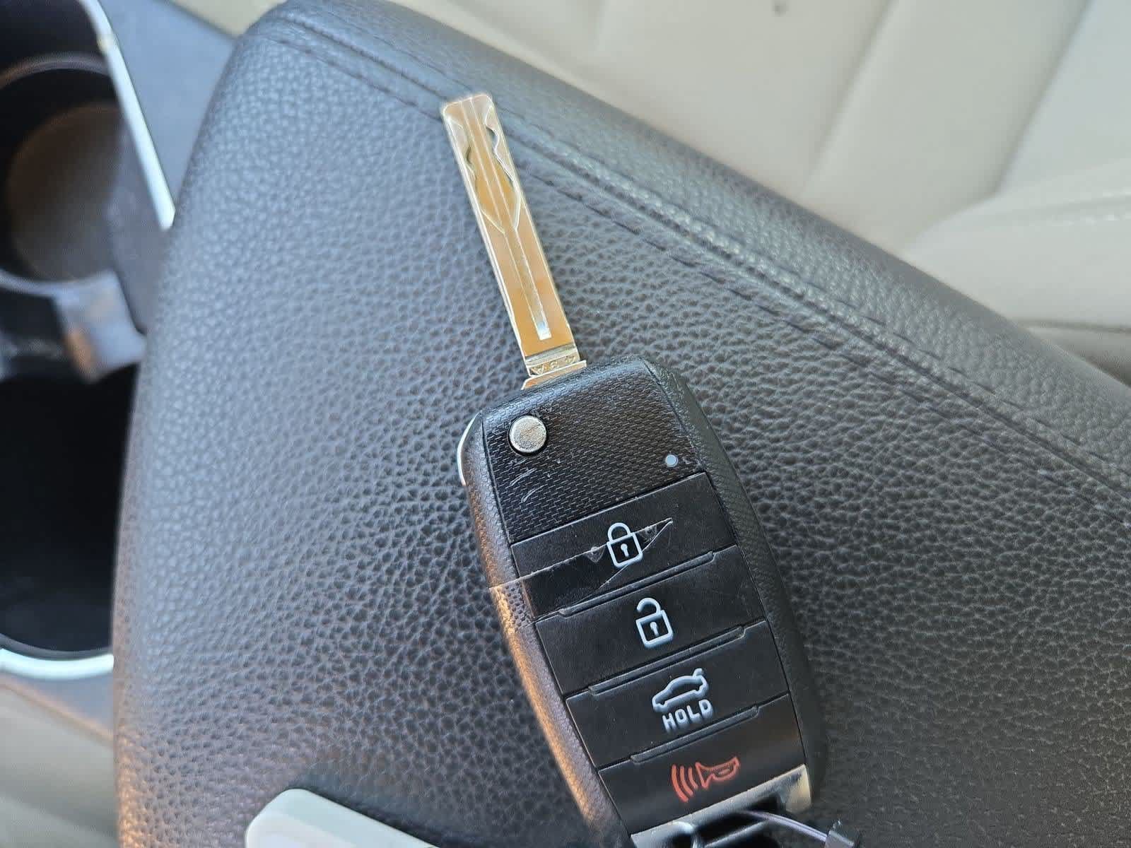 Used 2015 Kia Optima LX FWD image 30