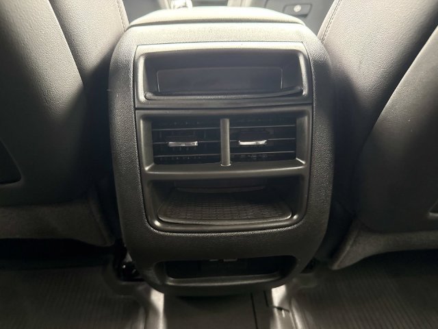 Used 2020 Cadillac XT5 Premium Luxury w/ LPO, Floor Liner Package AWD/4WD image 33