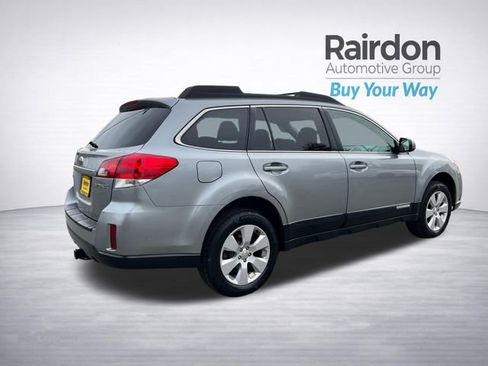 Used 2011 Subaru Outback 2.5i Premium image 9