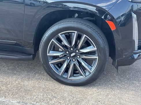 Used 2024 Cadillac Escalade ESV Sport AWD/4WD image 8