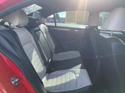 Used 2016 Volkswagen Jetta Sport image 22