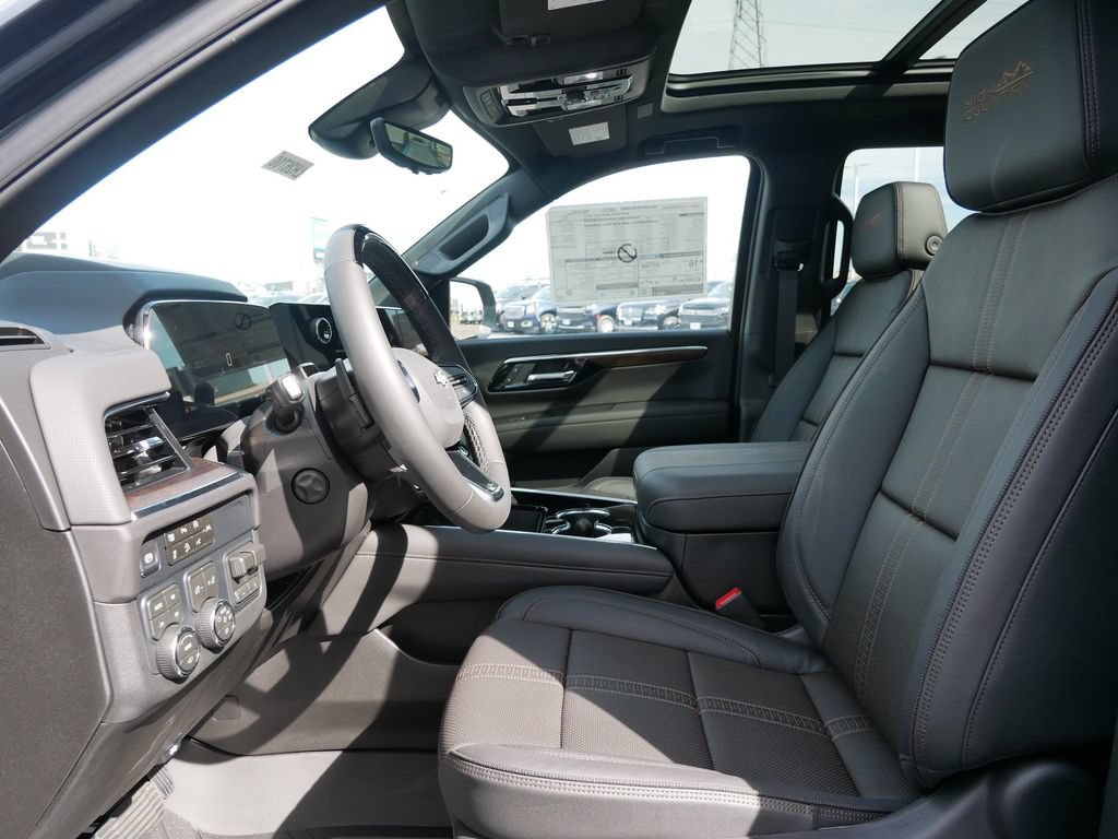 New 2026 Chevrolet Tahoe High Country AWD/4WD image 14