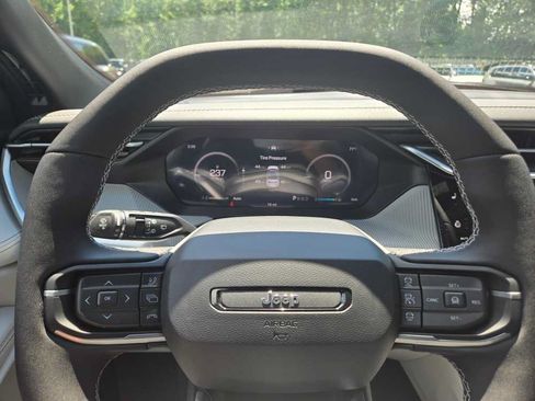 New 2026 Jeep Cherokee Limited AWD/4WD image 14