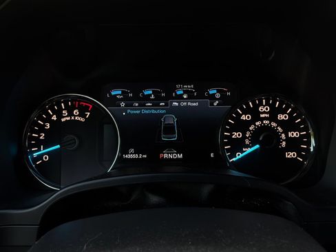 Used 2019 Ford F150 Platinum w/ Equipment Group 701A Luxury AWD/4WD image 61