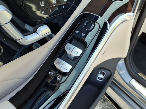 New 2026 Mercedes-Benz S 580 4MATIC Sedan image 25