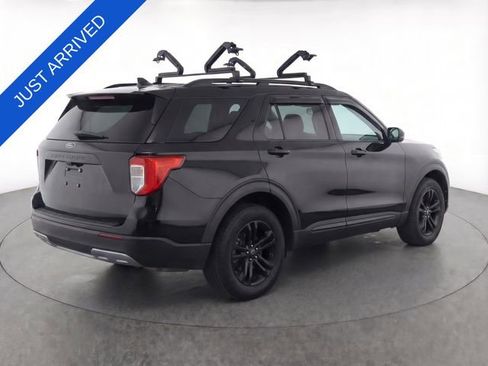 Used 2021 Ford Explorer XLT w/ Equipment Group 202A image 6