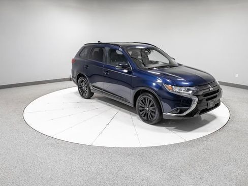 Used 2020 Mitsubishi Outlander SE image 29