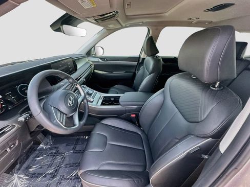 Used 2025 Hyundai Palisade SEL FWD image 19
