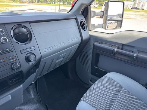 Used 2014 Ford F250 XL w/ Power Equipment Group image 52