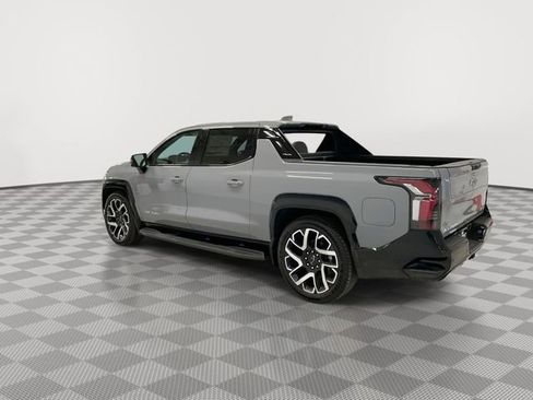 New 2025 Chevrolet Silverado EV RST AWD/4WD image 6