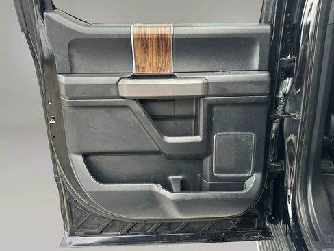 Used 2019 Ford F150 Platinum w/ Trailer Tow Package AWD/4WD image 15