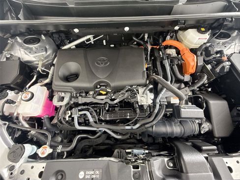 Used 2022 Toyota RAV4 XLE image 40