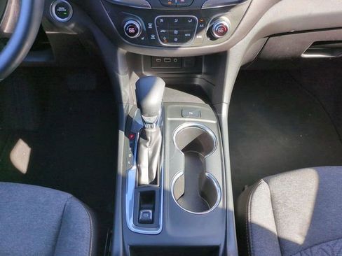 Used 2024 Chevrolet Equinox LT FWD image 18