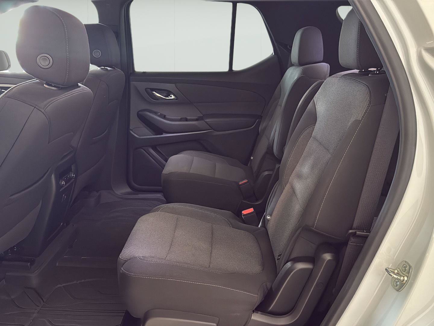 Certified 2023 Chevrolet Traverse LT w/ LPO, Floor Liner Package AWD/4WD image 8