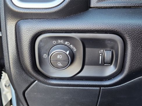 Used 2024 RAM 2500 Big Horn image 25