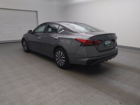 Used 2025 Nissan Altima 2.5 SV FWD image 5