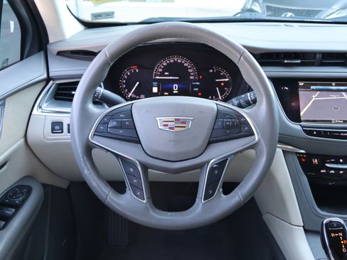 Used 2017 Cadillac XT5 Luxury w/ Driver Awareness Package image 16
