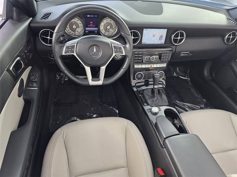 Used 2015 Mercedes-Benz SLK 250 image 13