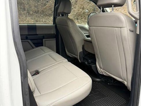 Used 2022 Ford F250 XL w/ Power Equipment Group image 22