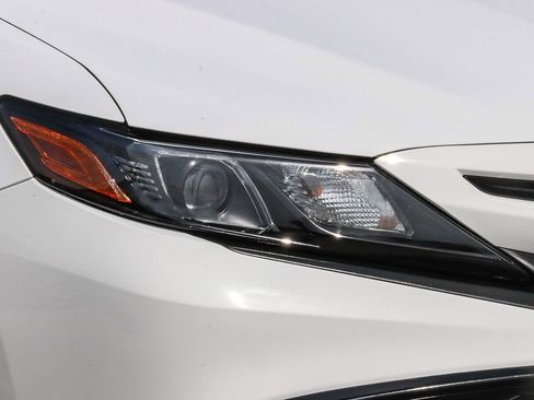 Certified 2023 Toyota Camry SE w/ Convenience Package image 10