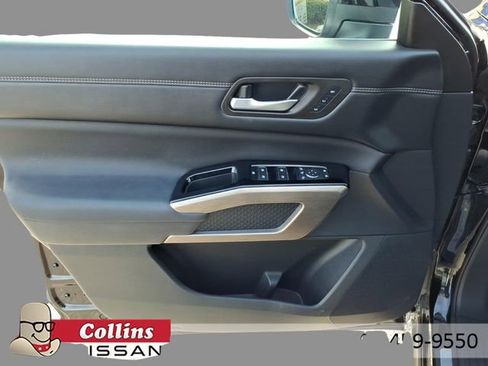 Certified 2024 Nissan Pathfinder Platinum w/ Cargo Package image 16